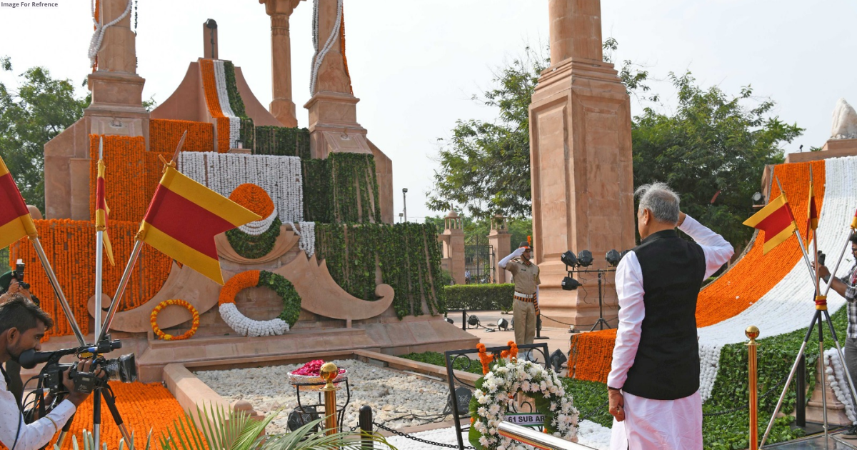 CM Ashok Gehlot commemorates Independence Day with tribute at Amar Jawan Jyoti